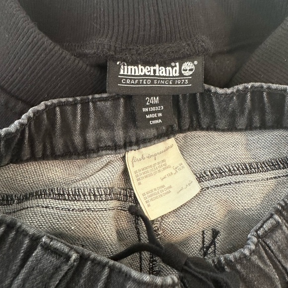 Boys 24MO Winter Bundle - Picture 6 of 8